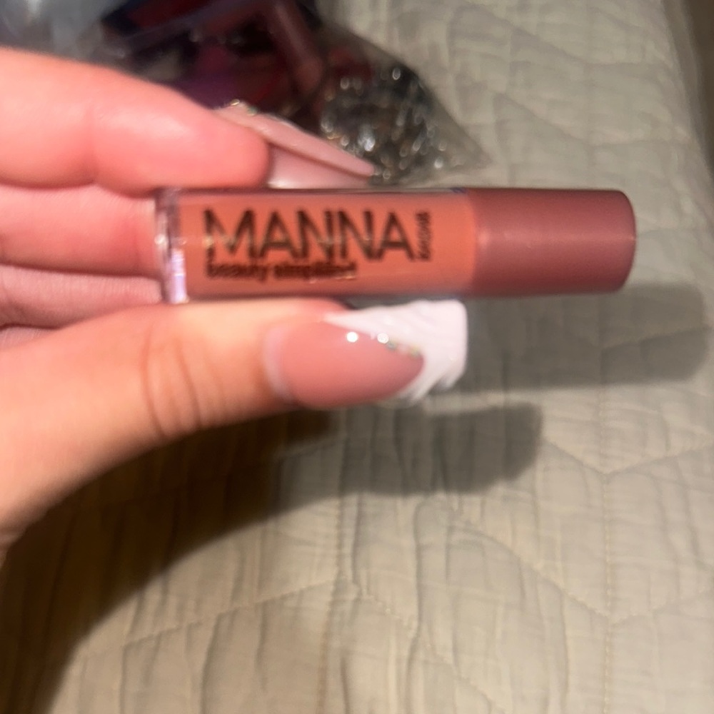 Manna Kadar Pink Lip Balm Gloss